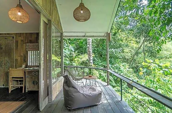 Pramana Giri Kusuma 4* テガララン