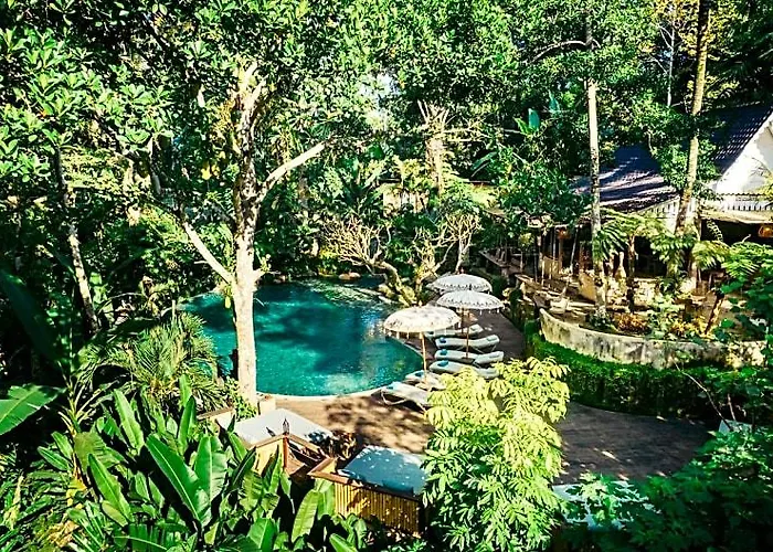 ホテル Pramana Giri Kusuma