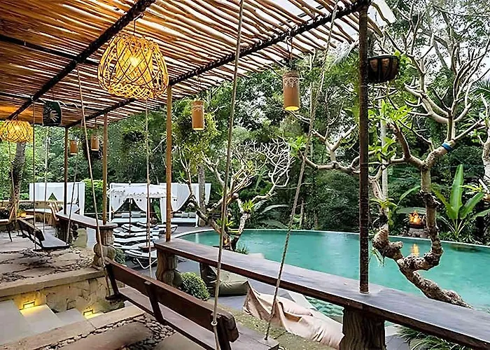 ホテル Pramana Giri Kusuma テガララン