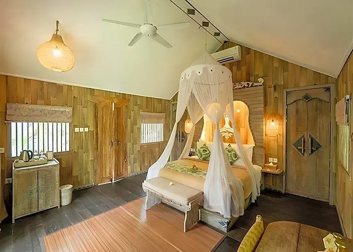 ホテル Pramana Giri Kusuma 4*