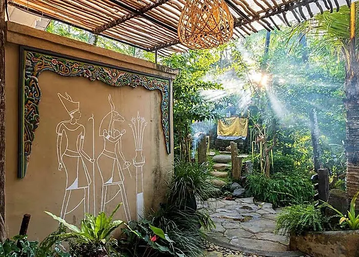 Pramana Giri Kusuma ホテル 4*