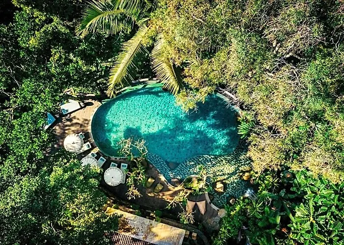 ホテル Pramana Giri Kusuma テガララン