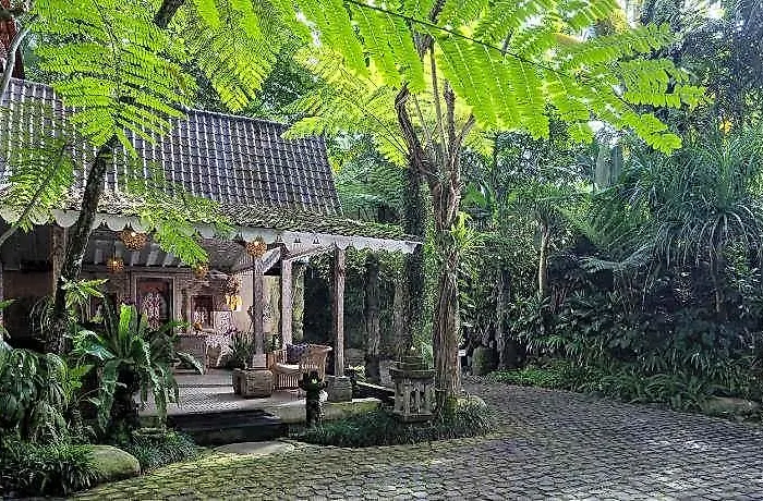 Pramana Giri Kusuma ホテル